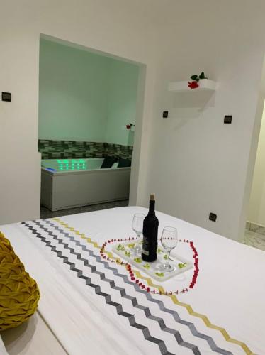 Φωτογραφία από το άλμπουμ του Studio confortable avec jacuzzi σε Porto-Novo