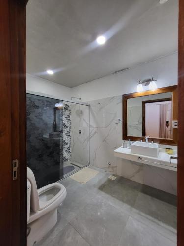 Un baño de Casa Vacacional, Anfiteatro San Bernardino