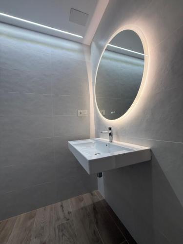 Φωτογραφία από το άλμπουμ του Loft HUELGAS σε Pontones