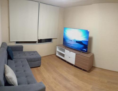 TV o dispositivi per l'intrattenimento presso ESTANCIA EN APARTAMENTO EN Chiclayo