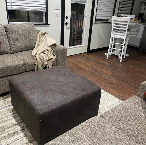 Posezení v ubytování Country Cottage - B