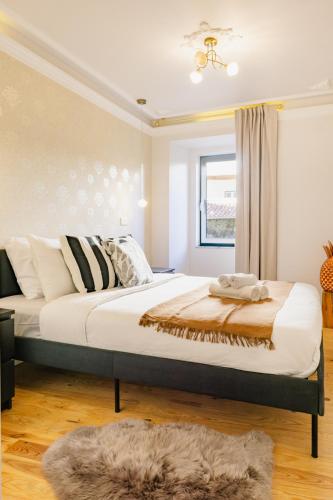 Charming Apartment in Alfama - Beside the Santa Luzia Viewpoint