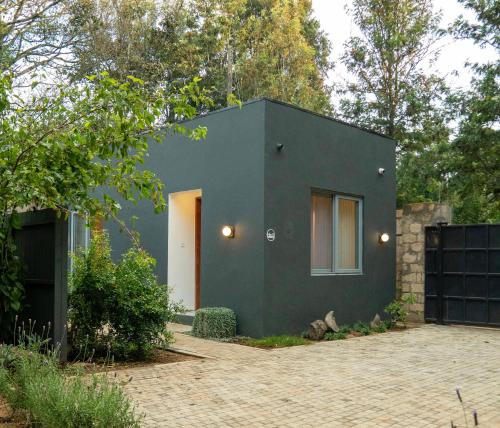 Imagen de la galería de House B thonningii - warm minimalism, en Nanyuki