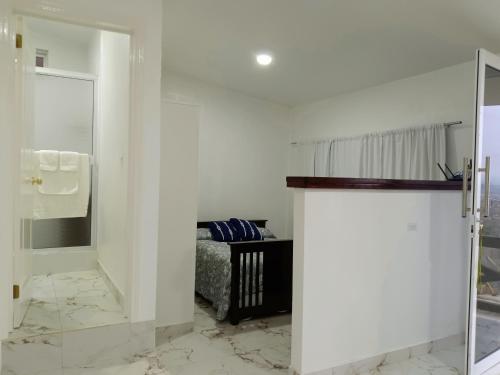 Un baño de Desert Blue