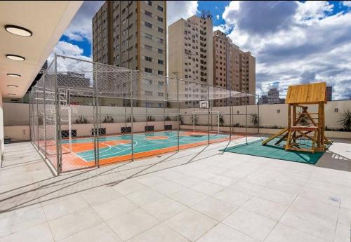 Bazén v ubytování Apart Inteiro - Centro - Valor para 2 hóspedes - Colchão com Massageador - Crianças Gratis - Até 4 Pessoas - Próx Shopping Estação nebo v jeho okolí