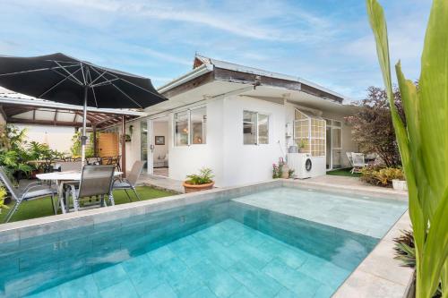 Tiaki Guesthouse Apartment - 5min drive to beach & Shops ! 1BDR APT with pool