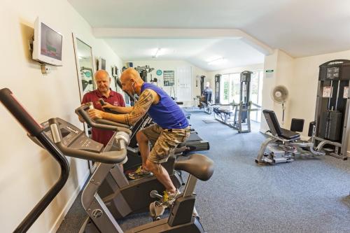 Posilňovňa alebo fitness centrum v ubytovaní Lake District Castle Inn Hotel and Spa