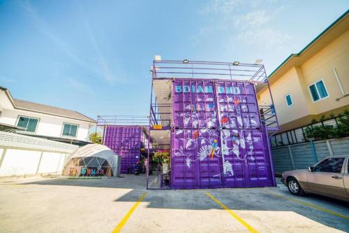 Bangunan di mana terletaknya hotel