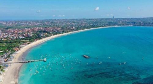 an aerial view of a beach with a city at OYO 1755 De'balcon Accomodation Near Ngurah Rai Airport in Ubud