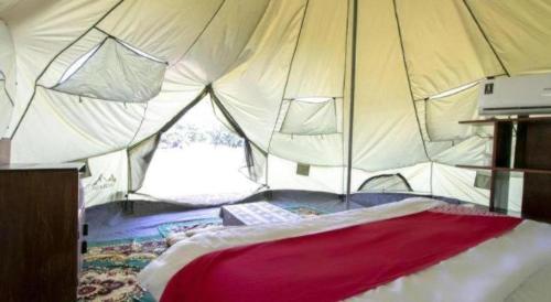 Cama o camas de una habitación en OYO 75374 Baan Rak Mai