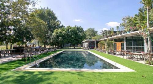 Piscina en o cerca de OYO 75374 Baan Rak Mai