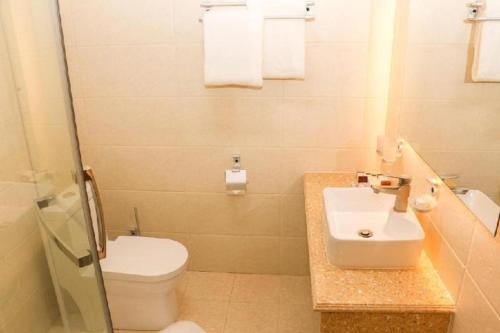 Koupelna v ubytování Mika Hotel