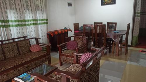 Dewdula villa的休息区