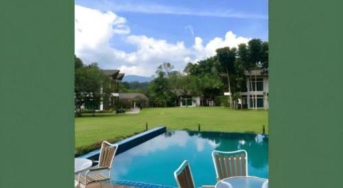Bazén v ubytování Bidaisari Resort nebo v jeho okolí