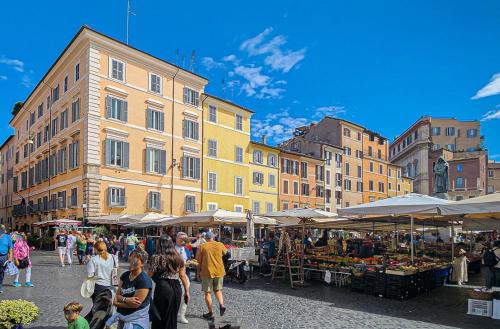 Vista su Campo de' Fiori 2