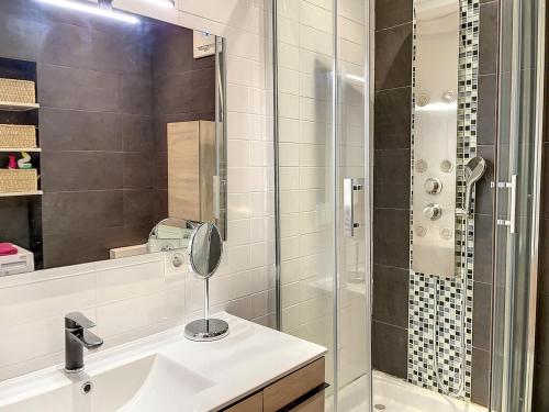 Cannes luxury apartment photo 9
