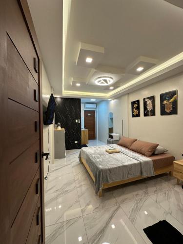 Ένα ή περισσότερα κρεβάτια σε δωμάτιο στο Casa Leveria Unit 5 with Balcony, Inquire Parking Availability