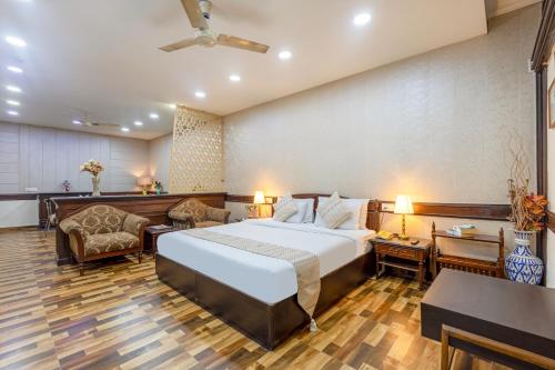 Postel nebo postele na pokoji v ubytování Hotel Amar Inn- Lajpat Nagar Central Market