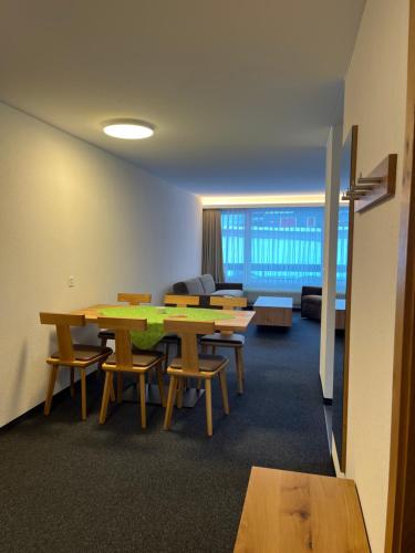 Adular Saas-Fee