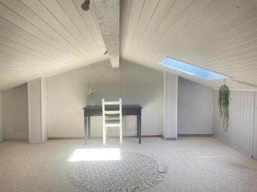 Φωτογραφία από το άλμπουμ του Comfortable apartment a stone's throw from Nyon σε Duillier