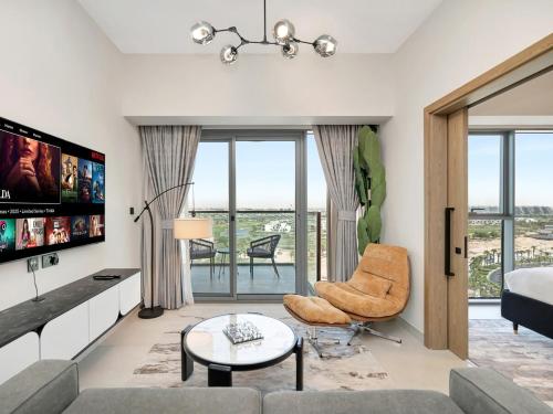 Golf View Modern Comfort Perfect for 3 Guests