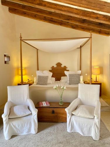 Ένα ή περισσότερα κρεβάτια σε δωμάτιο στο Son Gener Hotel Spa