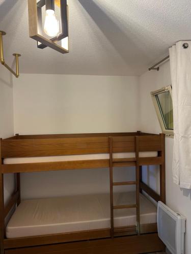 Φωτογραφία από το άλμπουμ του Plein Centre, sublime et confortable, 6 personnes, 2 chambres, Plein Centre, luxueux 6 personnes, 2 chambres , terrasse, vue époustouflante, Tout pédestre, piste à 100m, parking couvert στην Isola