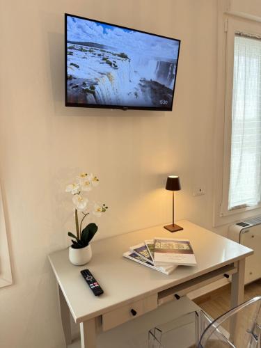 TV a/nebo společenská místnost v ubytování Canta Rane Nove Locazione Turistica
