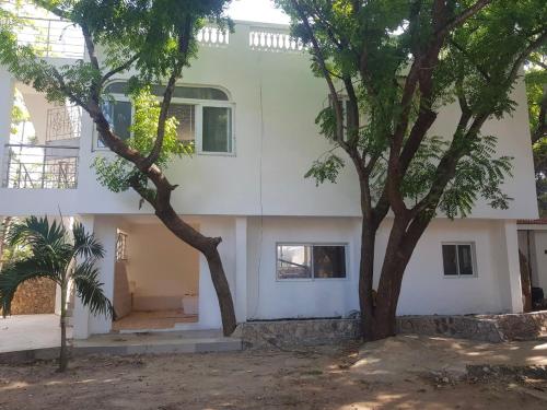 Ảnh trong thư viện ảnh của Round house beach apartment ở Mombasa