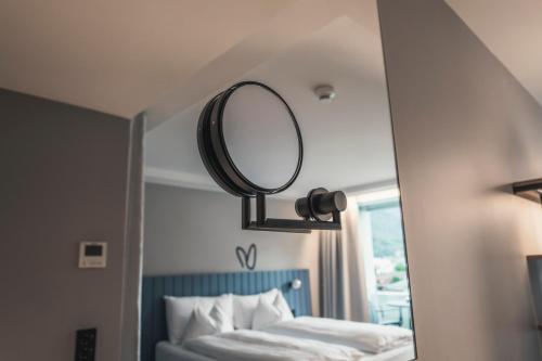 Кровать или кровати в номере HOP Apartments & Suites