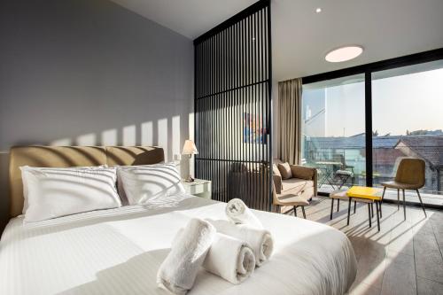 Irinis 150 Urban Luxury Studios