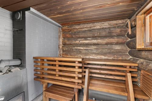 Φωτογραφία από το άλμπουμ του Suvantokoto Riverside Log Cabin στο Ροβανιέμι