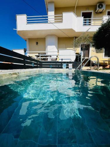 Πισίνα στο ή κοντά στο Hotel Oceanis 