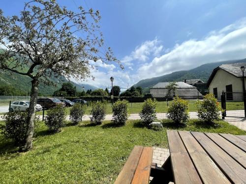 Jardin, vue montagnes, animaux OK, draps inclus