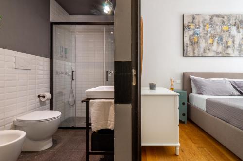 Chic industrial Design apartment by Vatican Museum