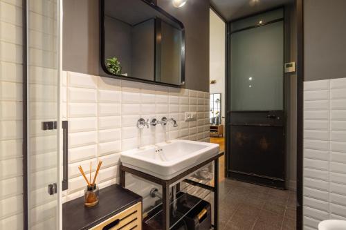 Chic industrial Design apartment by Vatican Museum