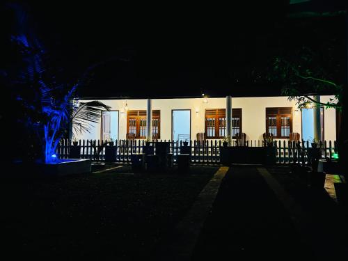 Tòa nhà nơi nhà khách tọa lạc
