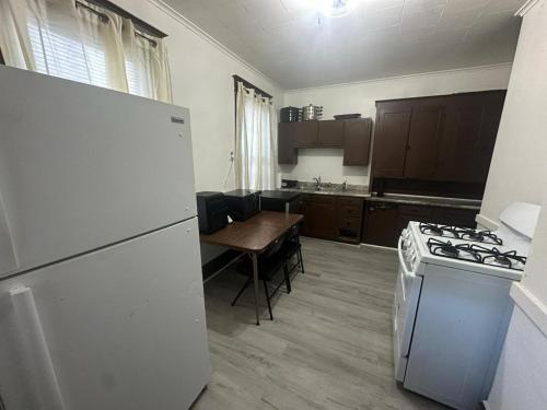 Imagen de la galería de Cozy Burlington Home near Downtown, en Burlington