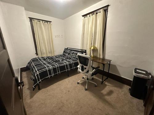 Imagen de la galería de Cozy Burlington Home near Downtown, en Burlington