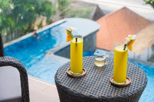 Piscina di Ibus Beach Hotel o nelle vicinanze
