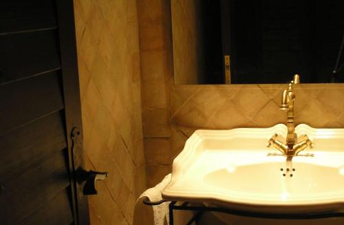 Ένα μπάνιο στο La PuertaMora