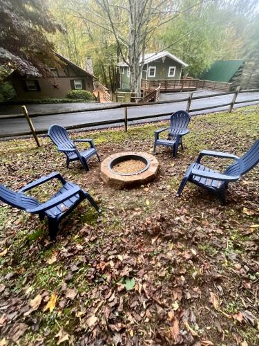 Κήπος έξω από το Bear Lodge Inn - Banner Elk Peaceful & Cozy Cabin Retreat
