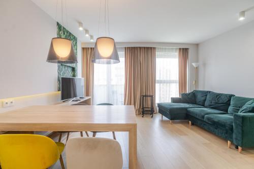 Pułaskiego Urban Apartment by BookingHost