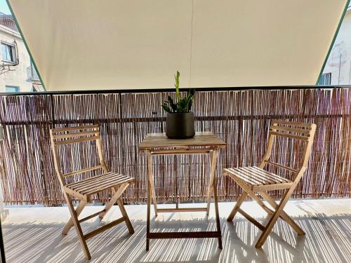 Bright 1BR in Prime Psyri l Private Balcony Athens