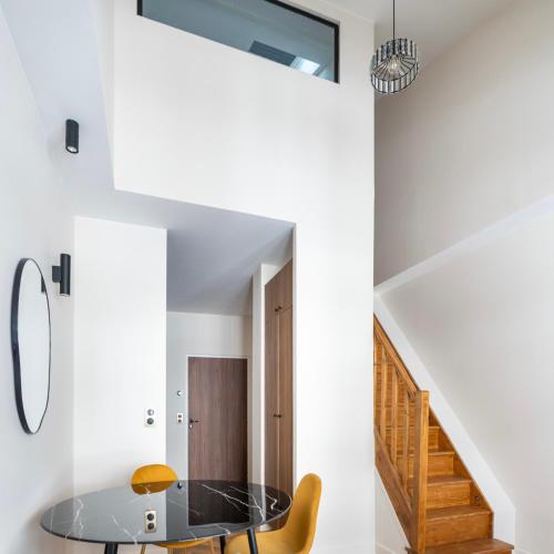 Bright and Cozy Duplex for 4 near Bastille