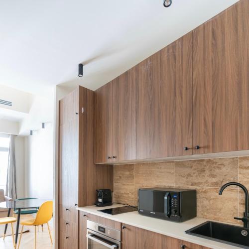 Bright and Cozy Duplex for 4 near Bastille