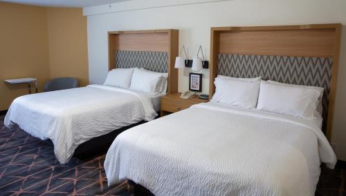 Cama o camas de una habitación en Holiday Inn Redding by IHG
