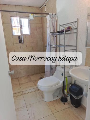 Ένα μπάνιο στο Casa Morrocoy Ixtapa