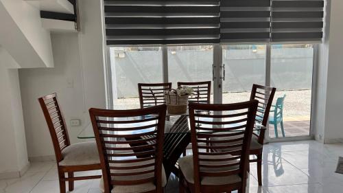 Posezení v ubytování Casa Familiar Moderna