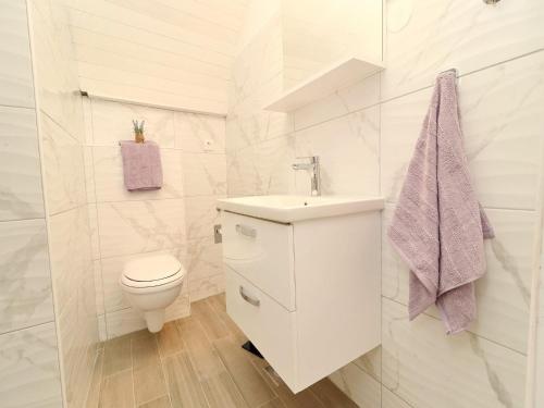 Fotografie z fotogalerie ubytování Studio Jokovi - Studio Apartment with Terrace and City View v destinaci Vela Luka